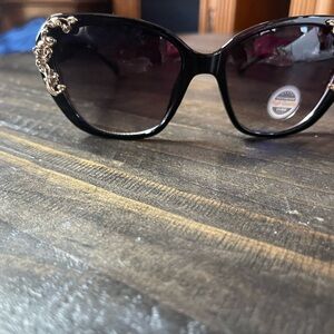 Black and Gold Roses Oversized Sunglasses with Gradient Lenses